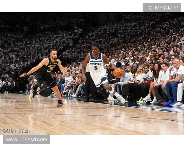 纽约尼克斯强势出击鏖战激烈引爆全场篮球巅峰对决之夜