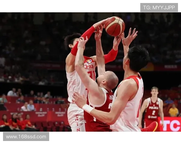 中国男篮对阵波兰精彩对决回顾与分析